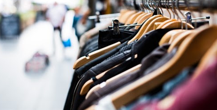 Inadimplência no varejo de moda avança quase 5% em maio, aponta índice